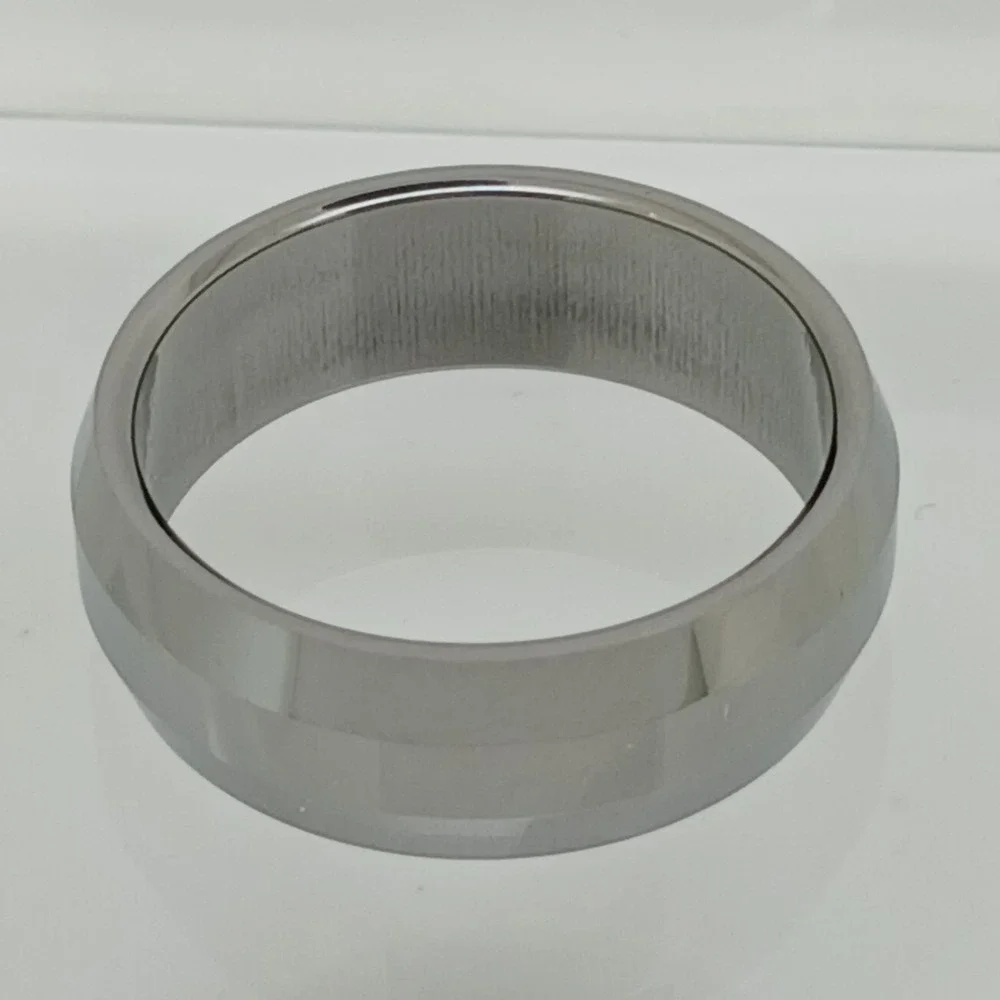 Vintage Tungsten Carbide 8mm Beveled Edge Ring Mens Size 11.5 Silver Tone Y2K‎